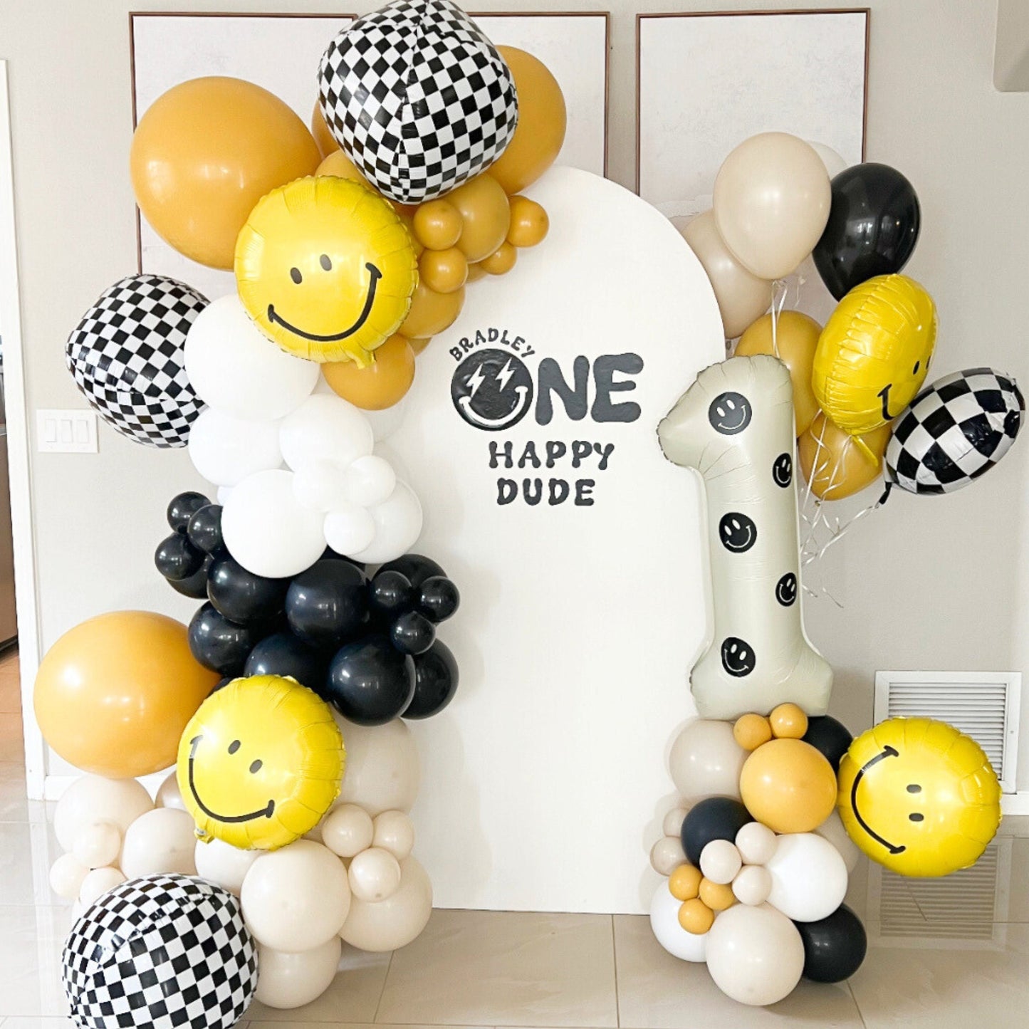 One Happy Dude DIY Balloon Tower l Number Balloon Tower l One Happy Dude Birthday l One Happy Dude