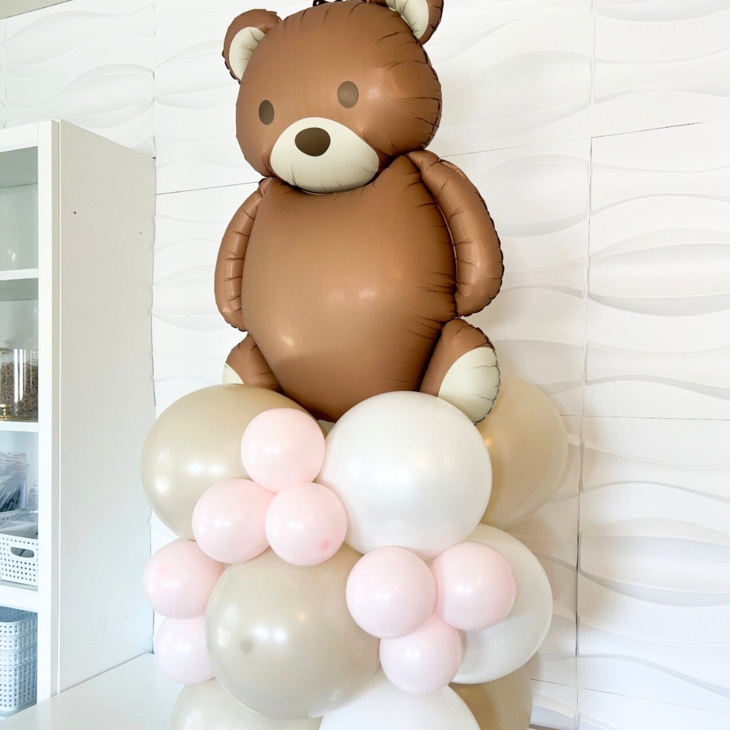 We Can Bearly Wait Balloons - We Can Bearly Wait Decor - We Can Bearly Wait Theme Baby Shower - Baby Shower Decor - Baby Shower Balloons -