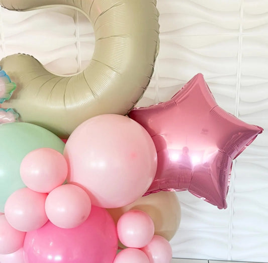 Axolotl Balloon - Axolotl Birthday - Axolotl Balloon Tower - Balloon tower - Balloons - Birthday Balloons - Under The Seat Birthday -